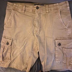 Men’s Khaki Cargo Shorts